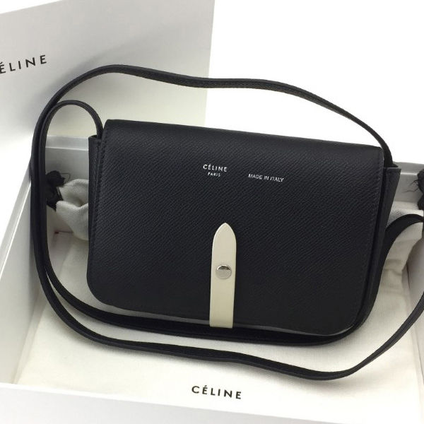 CELINE ショルダーバッグ ポシェット ベルト装飾 ストラップ付ポシェット 109503AI538BJ